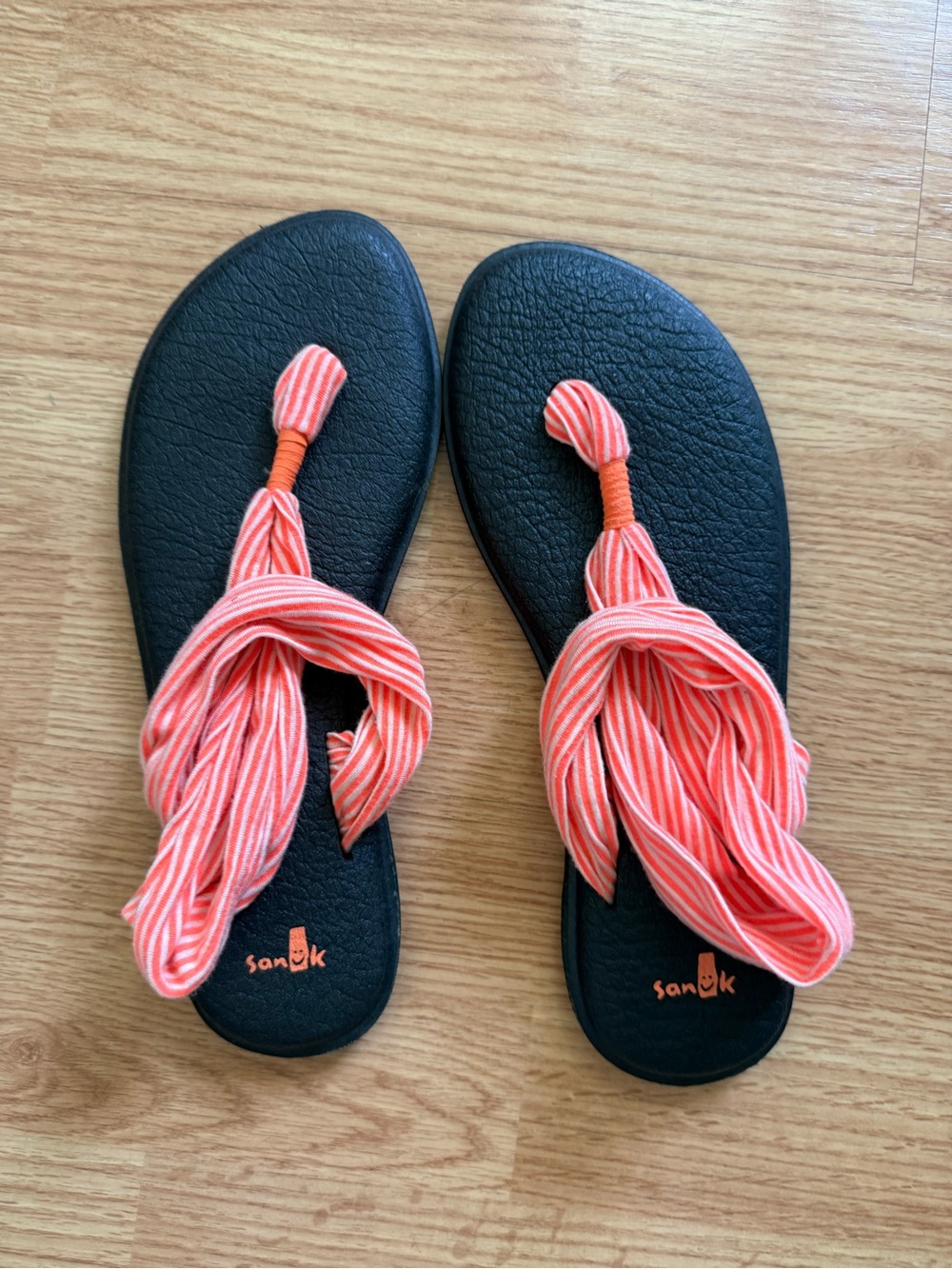 Sanuk Yoga Sling Sandals Coral Stripe Women’s size 8